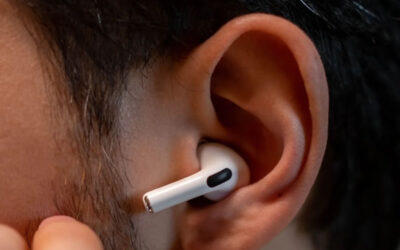 Singers Survival Tips – In-ear Monitor Dilemma! – Earwax Solution